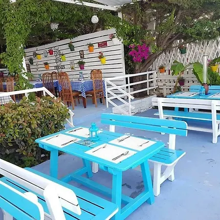 Hairy Lemon Hostel Saranda